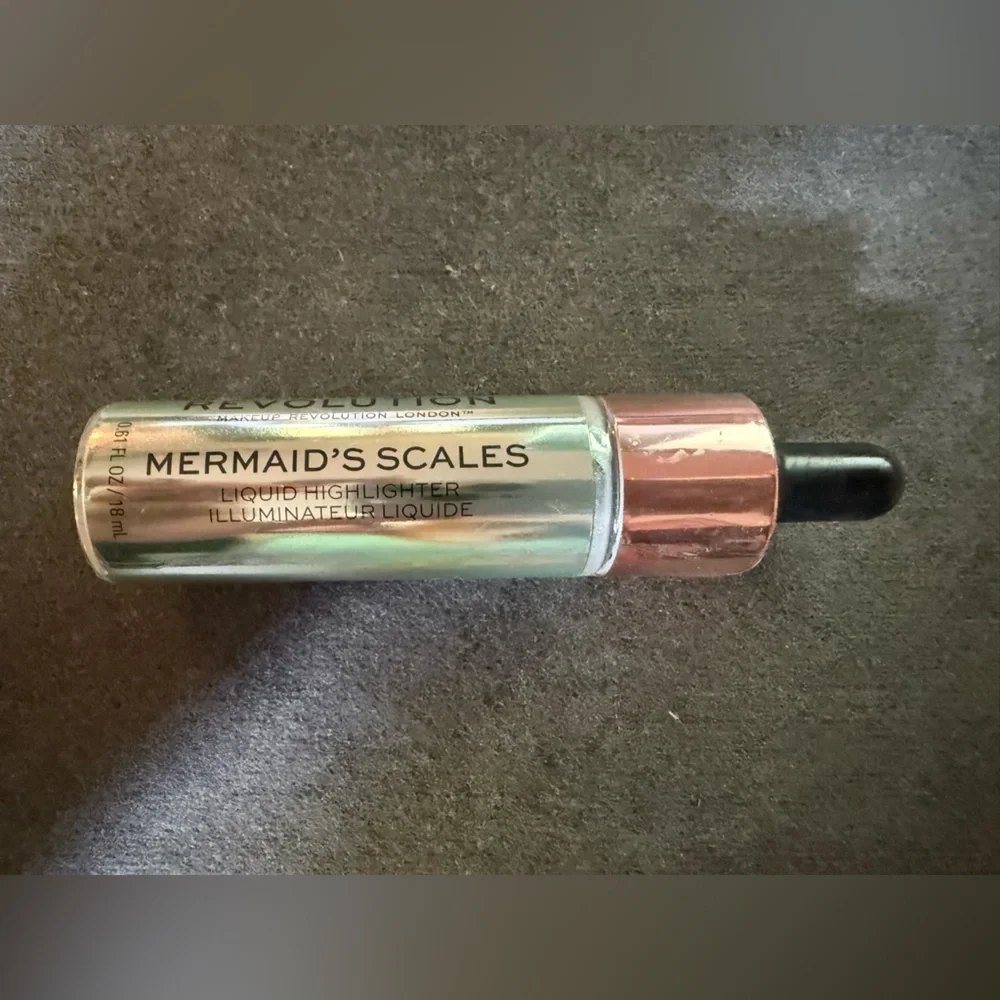 Revolution Highlighter -‎ Liquid Mermaid’s Scales